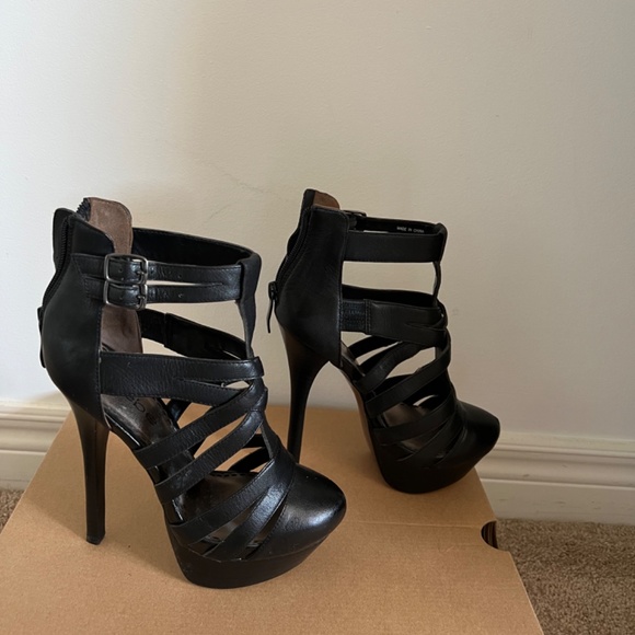 Bebe high platforms cut off booties/sandals - Picture 3 of 3